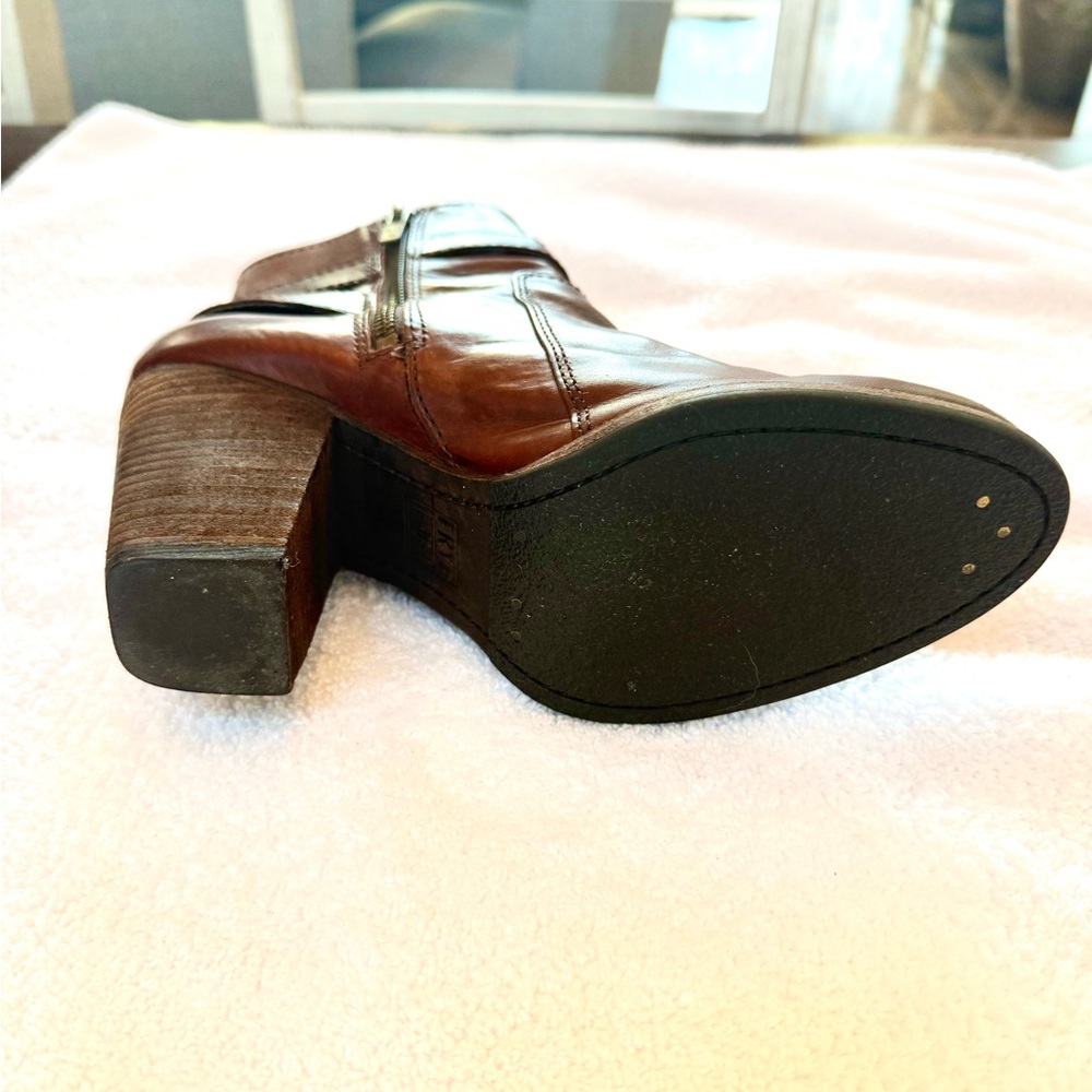 FRYE - Chestnut Leather Ankle Booties (Size 8) - Picture 7 of 8